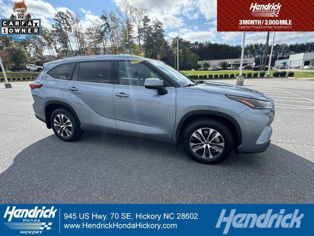 2022 toyota highlander xle
