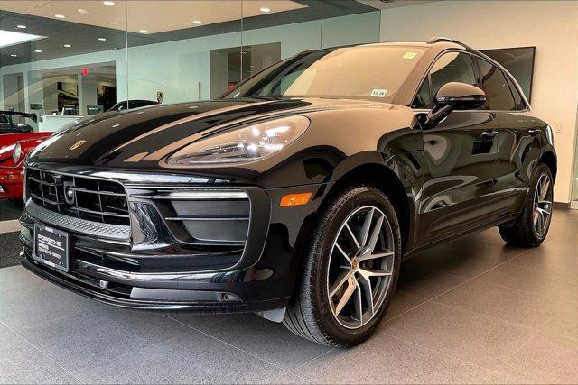 2024 porsche macan base