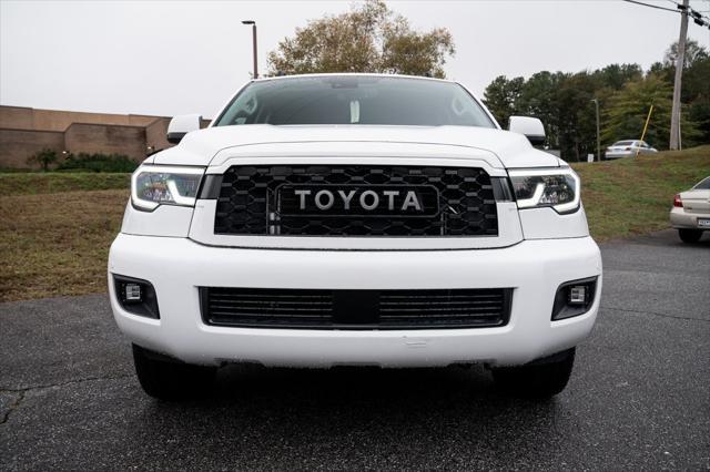 2020 toyota sequoia base