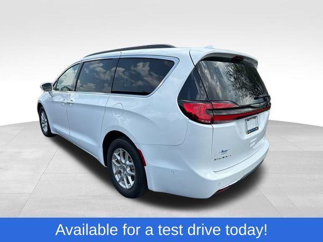 2022 chrysler pacifica touring-l