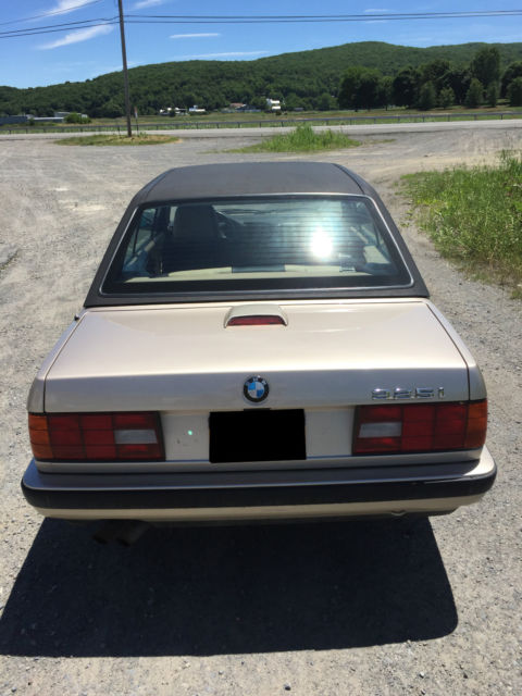1991 bmw 325ic base convertible 2-door 2.5l, low miles!!