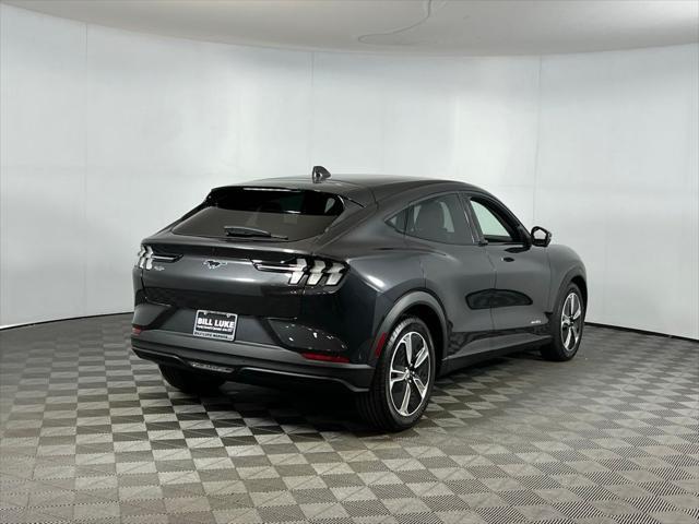 2022 ford mustang mach-e select