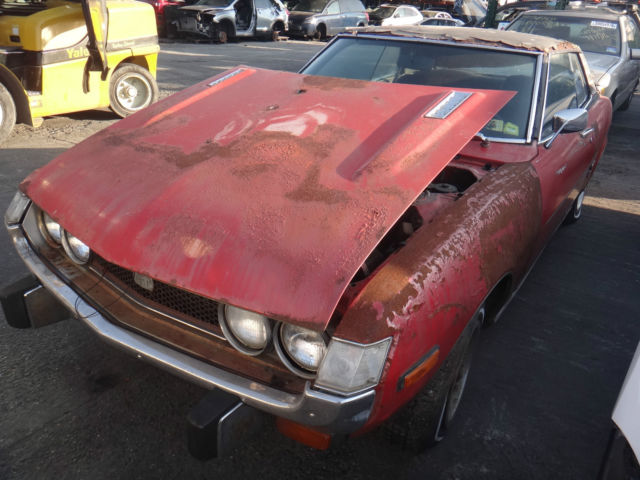 1974 toyota celica for sale!! ( vehicle is for parts only)