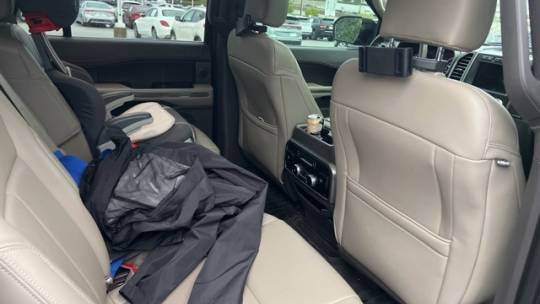 2019 ford expedition xlt