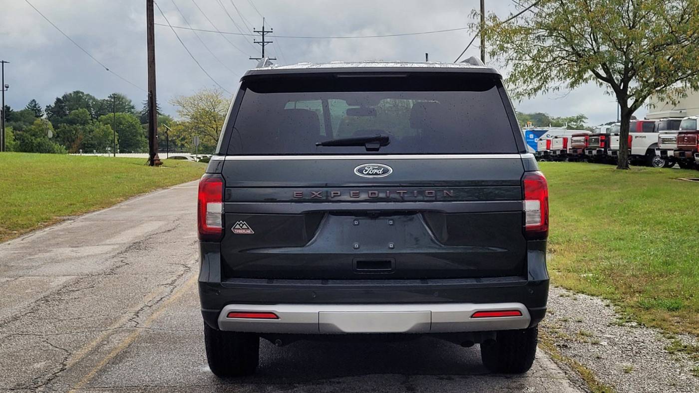 2022 ford expedition timberline