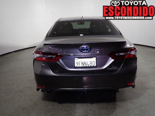 2023 toyota camry hybrid se