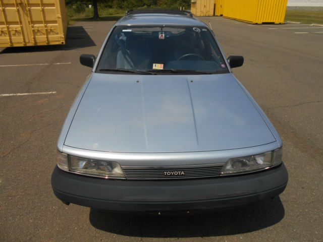 1988 toyota camry dlx wagon 4-door 2.0l manual transmission low mileage 77,684