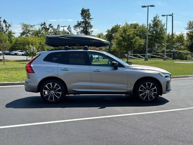 2023 volvo xc60 b5 ultimate dark theme