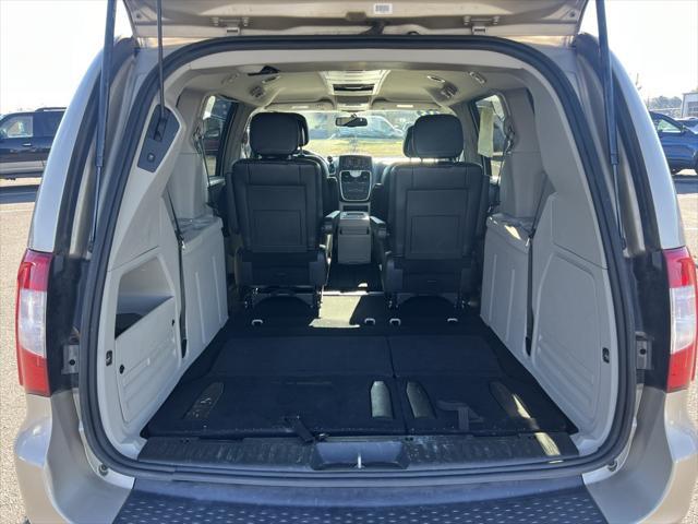 2015 chrysler town & country touring