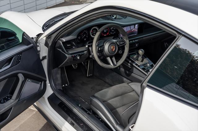 2023 porsche 911 carrera gts