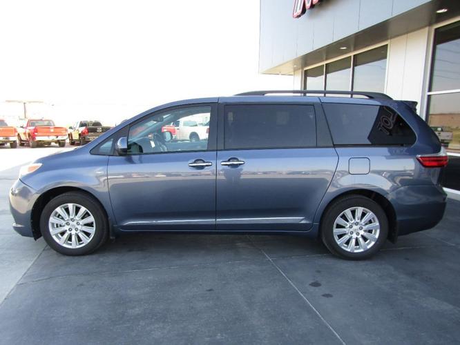 used 2017 toyota sienna awd omaha, ne 68117 for sale in omaha, nebraska