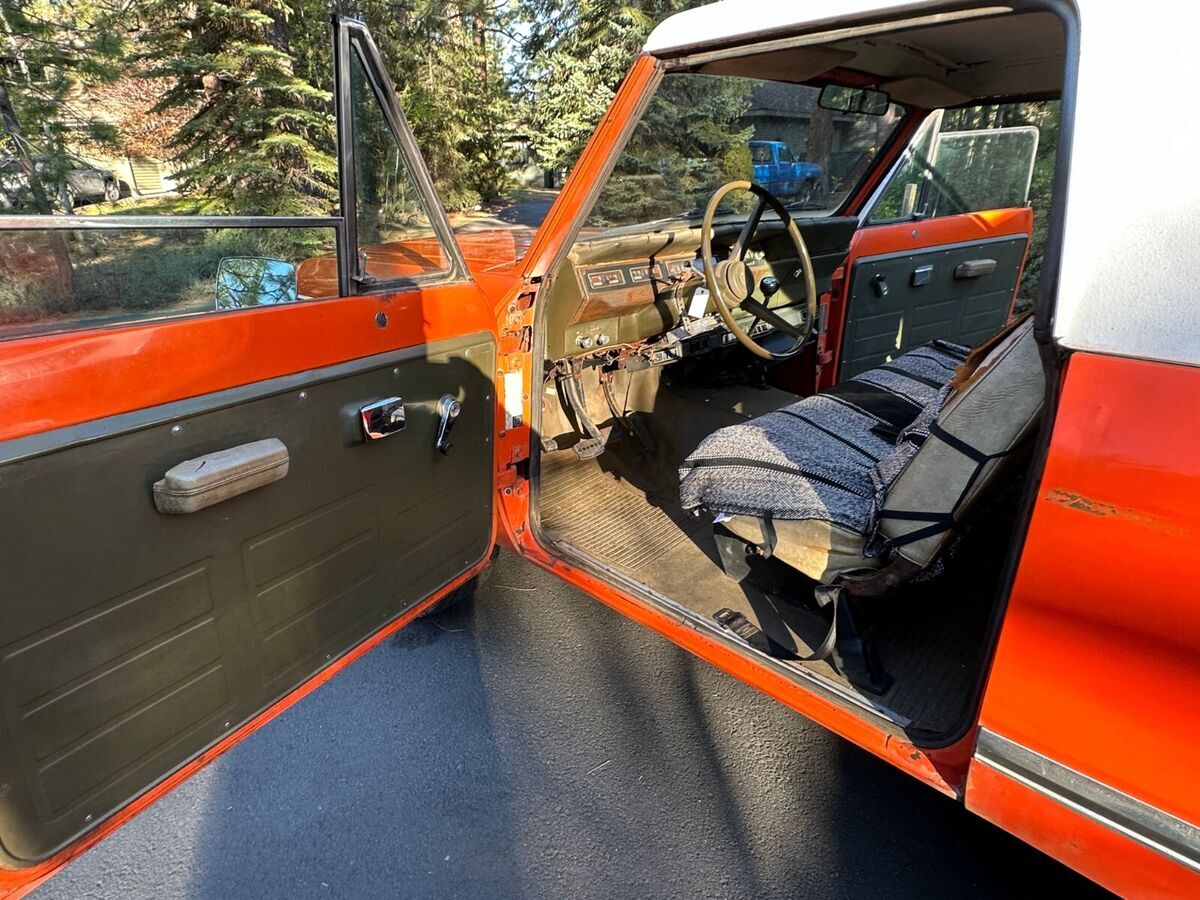 1975 international scout traveler 4x4 runs / drives great - fun to drive