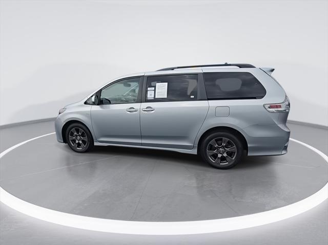 2020 toyota sienna se