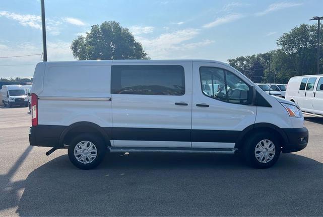 2022 ford transit-250 base