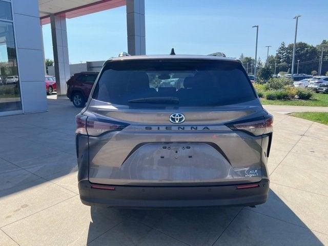 2024 toyota sienna xle