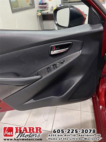 2018 toyota yaris ia base