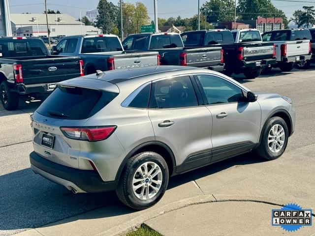 2021 ford escape se
