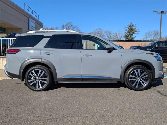 2024 nissan pathfinder platinum