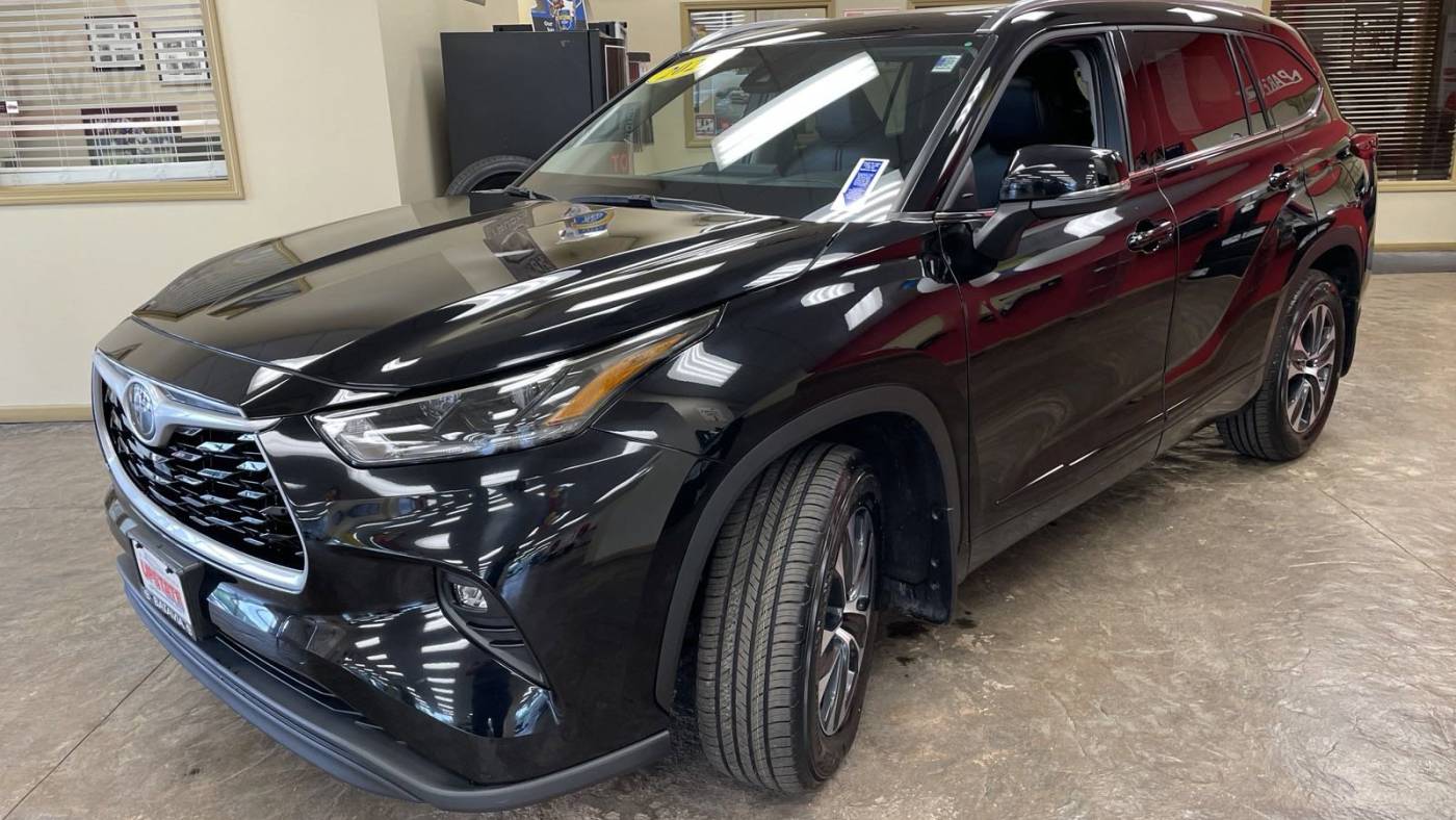 2021 toyota highlander xle