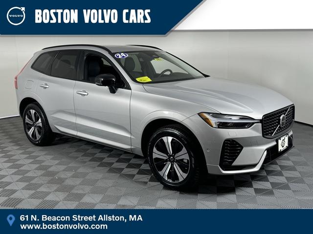 2024 volvo xc60 recharge plug-in hybrid t8 plus dark theme