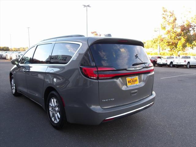 2022 chrysler pacifica touring l