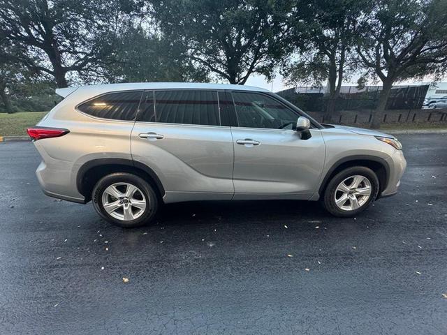 2021 toyota highlander l