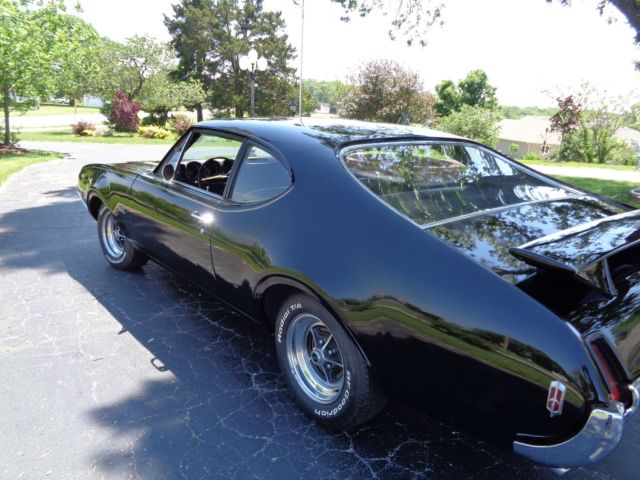 1969 oldsmobile cutlass coupe