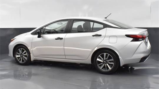 2024 Nissan Versa 1.6 s