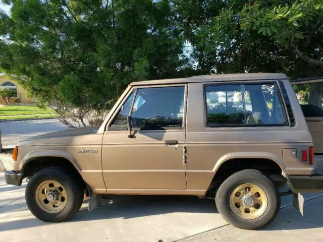 1988 mitsubishi montero. not rav4 , range rover, suzuki samurai, wrangler, crv