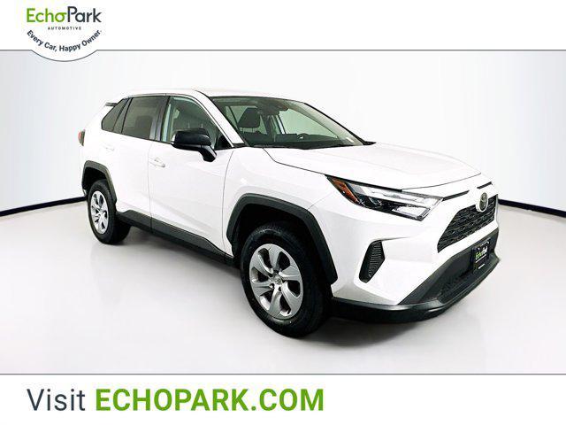 2023 toyota rav4 le