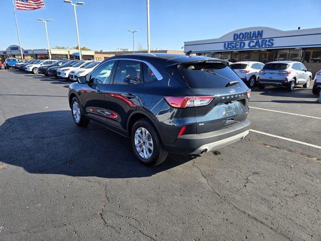 2022 ford escape se