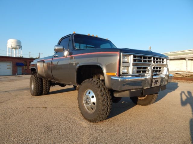 1985 chevy k30 dually, 454 big block, 61,546 original miles, rust free truck!