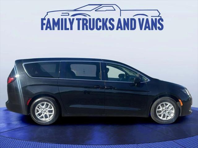 2022 chrysler voyager lx