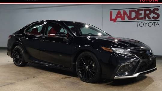 2022 toyota camry hybrid xse
