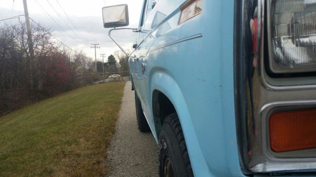 ford 1983 f-250 truck pickup 8ft box, 2wd, 351w, holley 4 barrel, dual exhaust