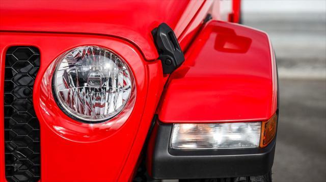 2022 jeep gladiator sport s