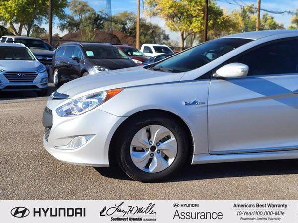 2015 hyundai sonata hybrid in minneapolis, minnesota