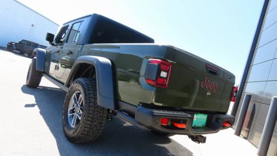 2024 Jeep Gladiator