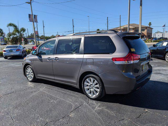 2014 toyota sienna limited