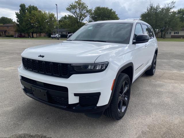 2023 jeep grand cherokee l altitude