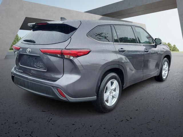 2022 toyota highlander l