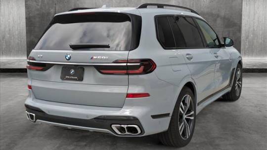 2025 BMW X7