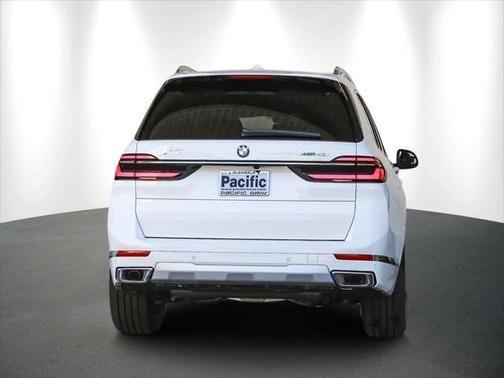 2025 bmw x7