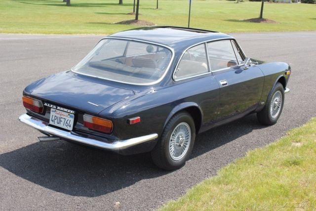 1973 alfa romeo gtv 2000 sunroof coupe