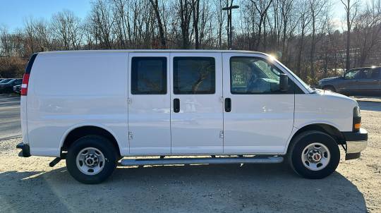 2022 GMC Savana