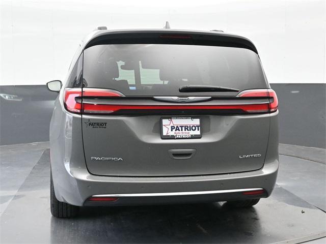 2022 chrysler pacifica limited