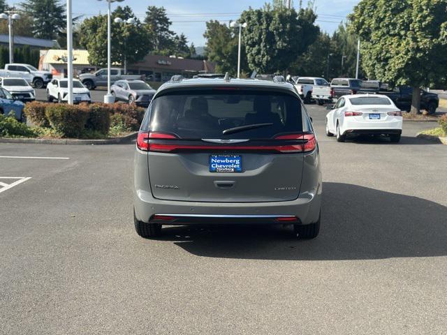 2022 chrysler pacifica limited
