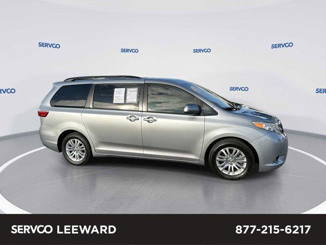 2017 toyota sienna xle