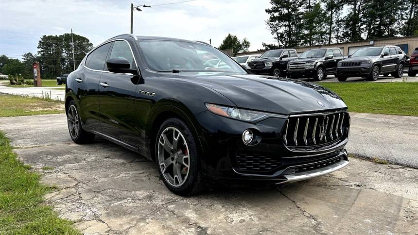2017 maserati levante base