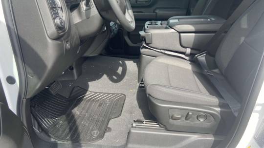 new 2025 chevrolet silverado 2500hd custom crew cab standard bed 4wd